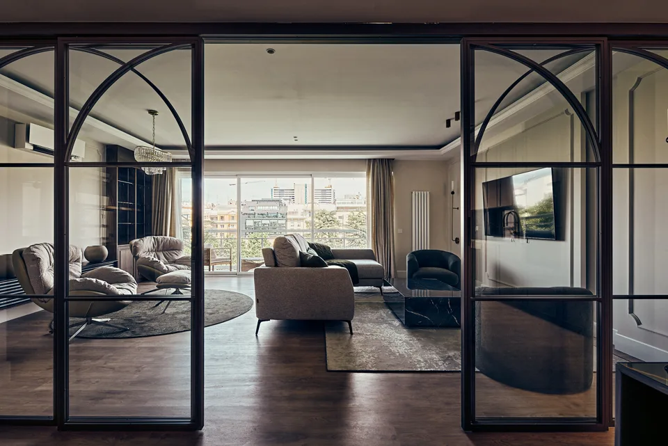 Apartment with 4 bedrooms in a selected location · photo 4 of 53