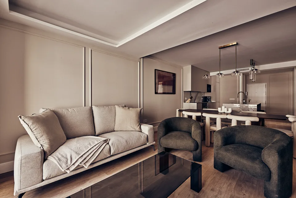 Apartment with 4 bedrooms in Madrid · photo 2 of 38