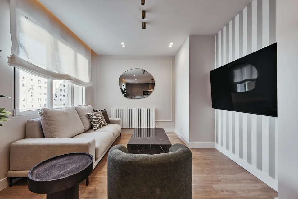 Apartment with 4 bedrooms in Madrid · photo 1 of 29
