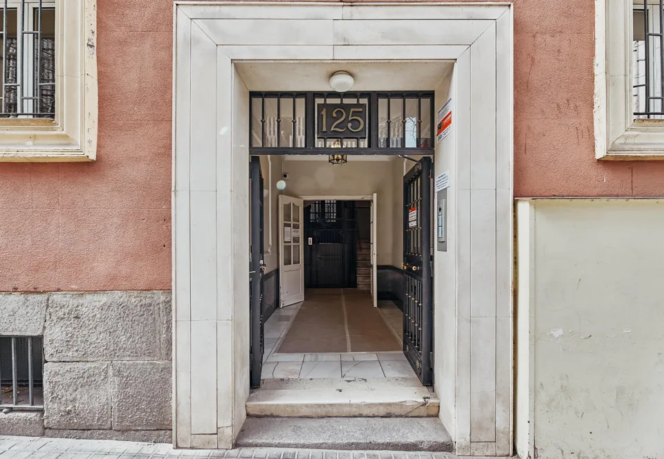 Apartment with 3 bedrooms in Madrid · photo 5 of 50