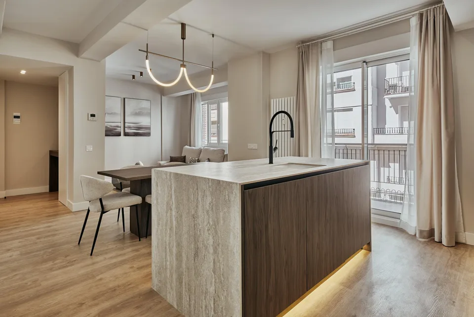Apartment with 3 bedrooms in Madrid · photo 3 of 18