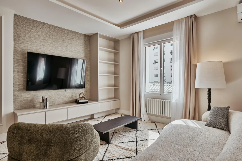 Apartment with 3 bedrooms in Madrid · photo 2 of 39
