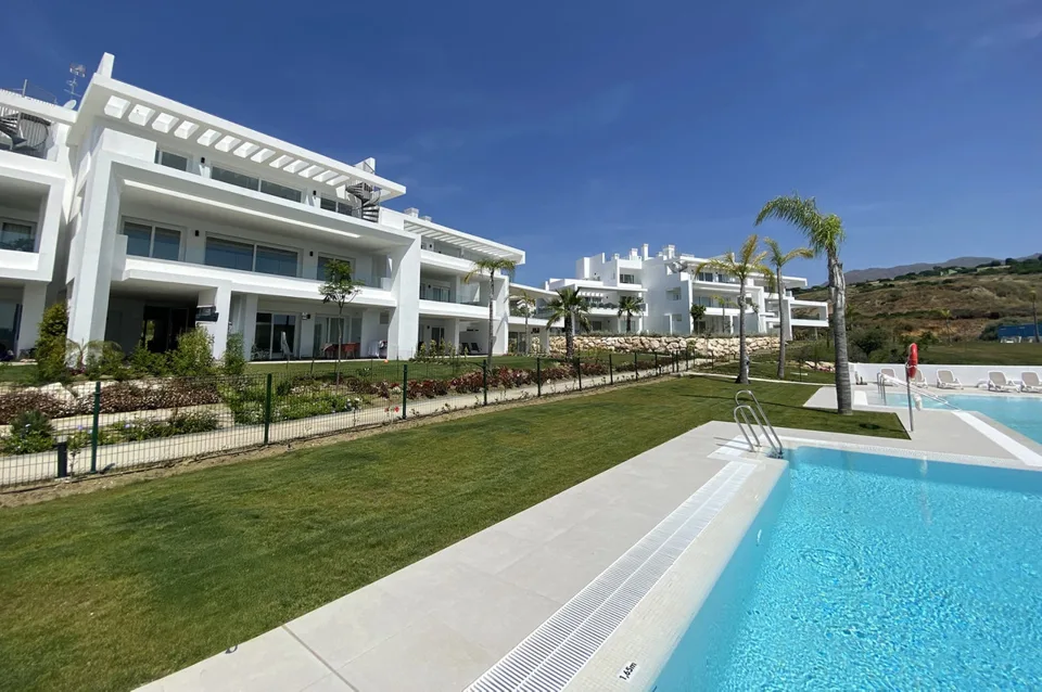 Alcazaba Lagoon IV - KEY READY · photo 3 of 12
