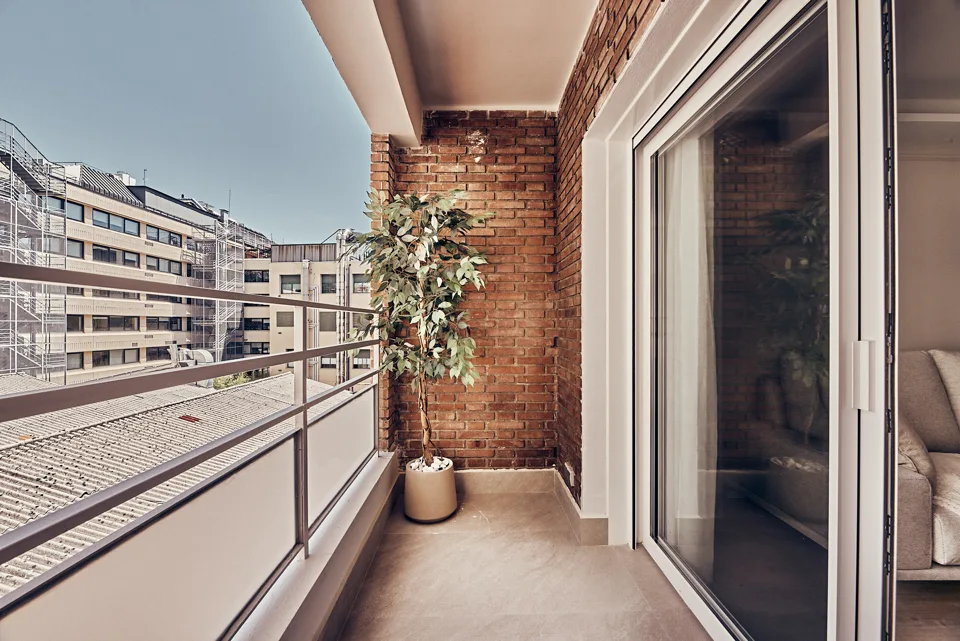 Apartment with 4 bedrooms in Madrid · photo 1 of 38