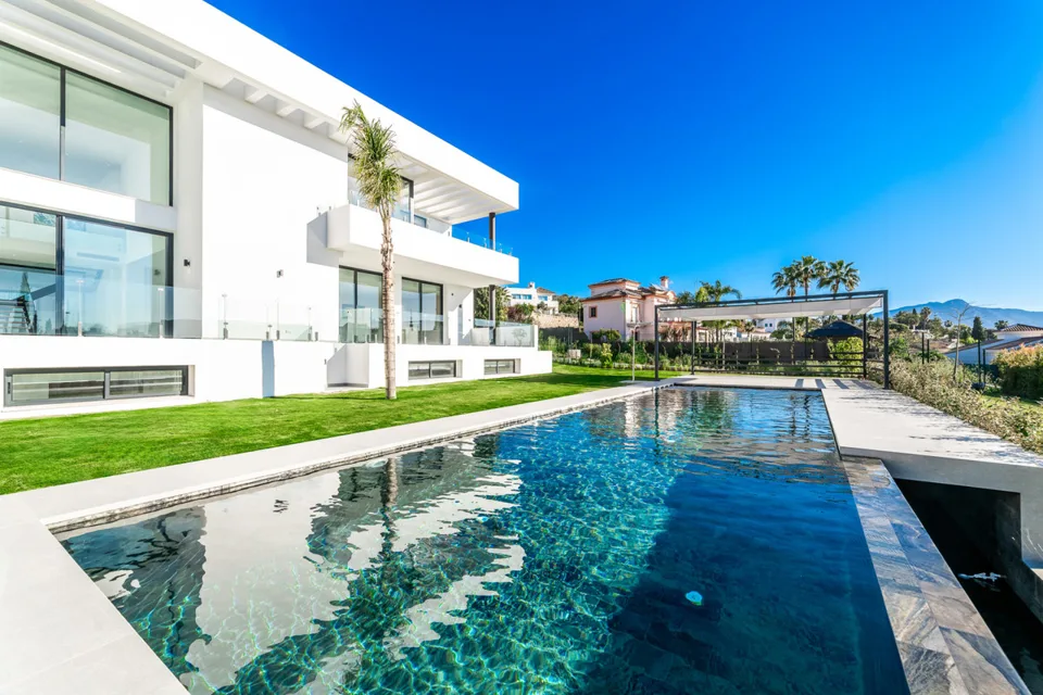 Villa Paradise - KEY READY · photo 2 of 28