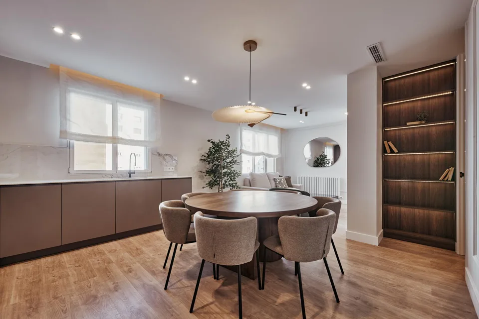 Apartment with 4 bedrooms in Madrid · photo 4 of 29