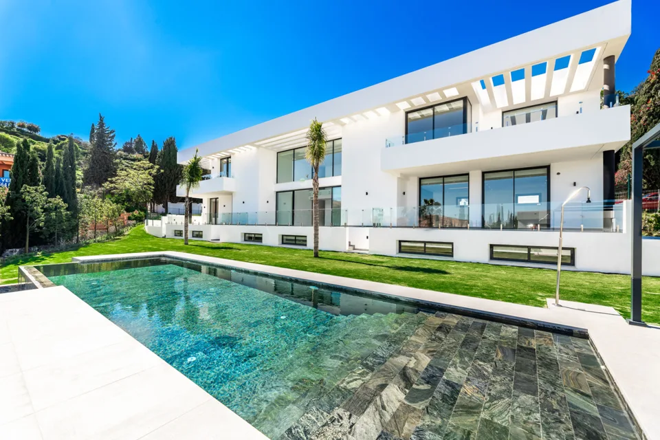 Villa Paradise - KEY READY · photo 1 of 28