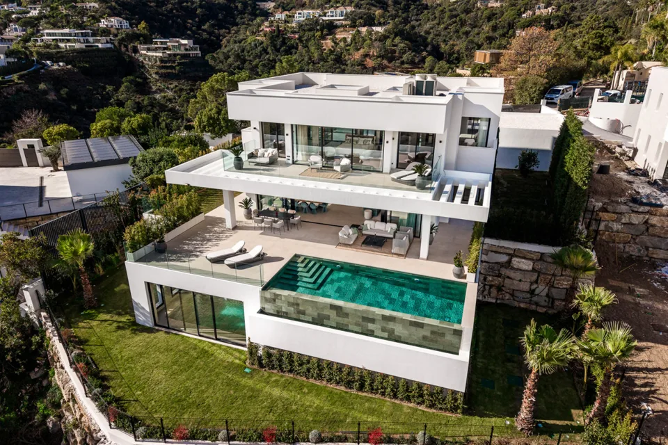 Villa Alfa - KEY READY · photo 1 of 17